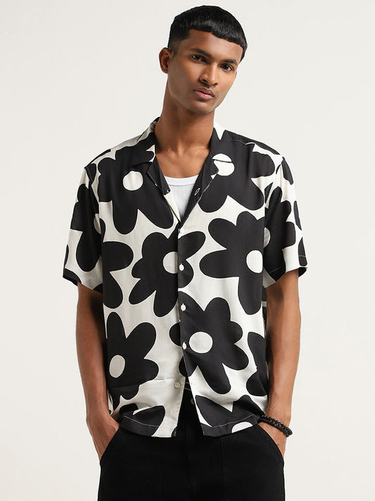 Nuon Black Bold Printed Relaxed Fit Shirt
