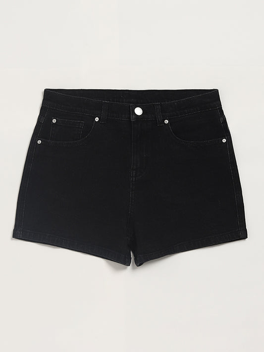 Y&F Kids Solid Black Mid-Rise Denim Shorts