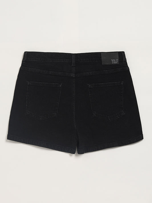 Y&F Kids Solid Black Mid-Rise Denim Shorts