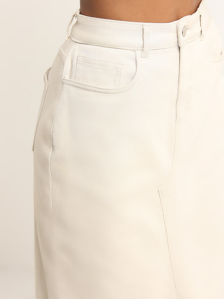 Nuon Cream Front-Slit Skirt