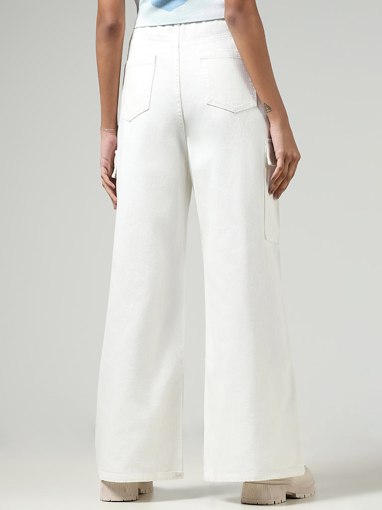 Nuon White Wide Leg - Fit Mid Rise Jeans