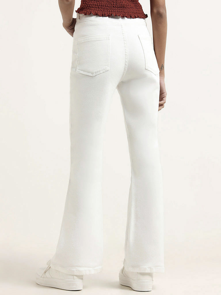 Nuon White Relaxed - Fit High - Rise Jeans