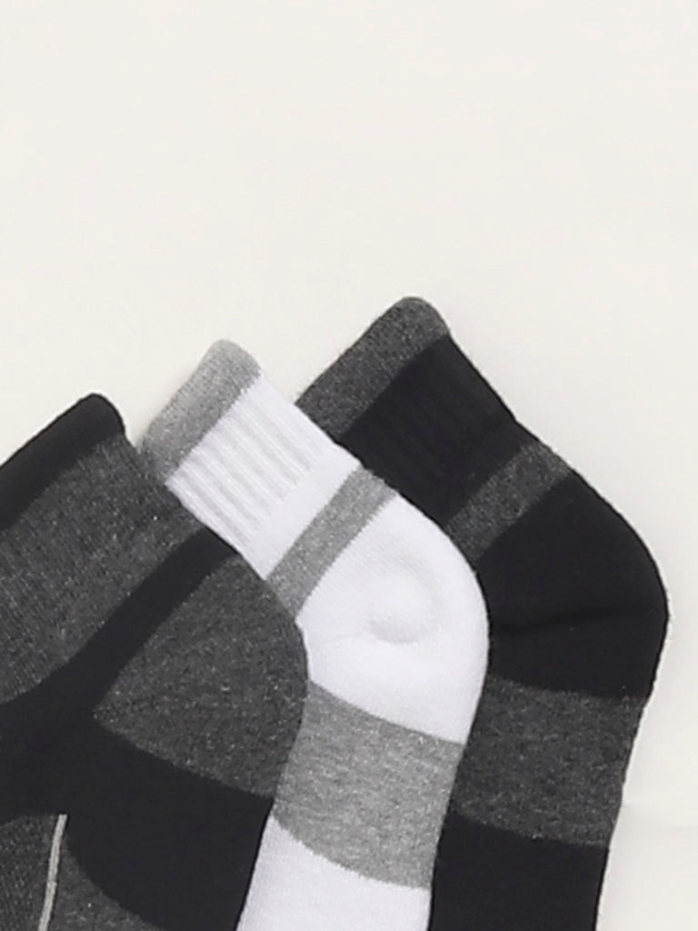 WES Lounge White Ankle Cotton Blend Socks - Pack of 3