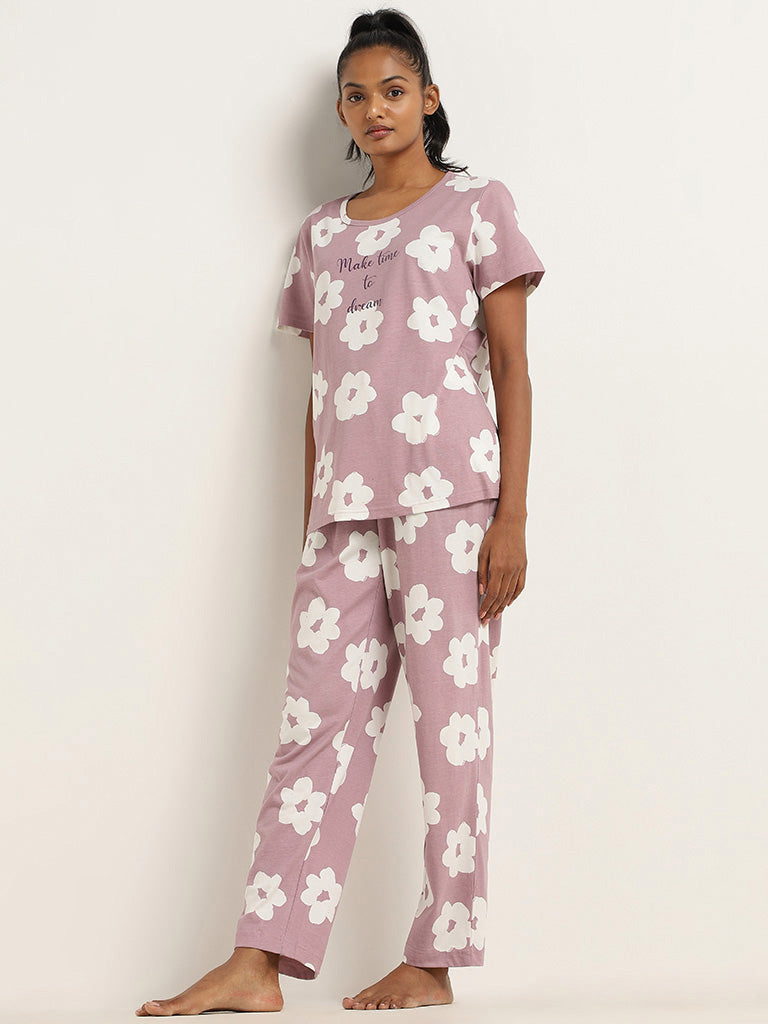 Nude in pajamas 2025