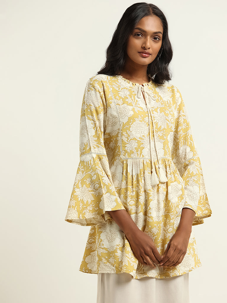 Ladies Yellow Floral Printed 3/4 Sleeves Casual Or Party Wear Stunning  Anarkali Kurtis at Best Price in Nagpur | Rajas Marketing & Sales Pvt. Ltd.