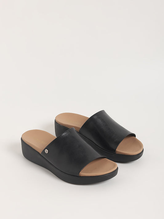 LUNA BLU Black Platform Wedge Sandals