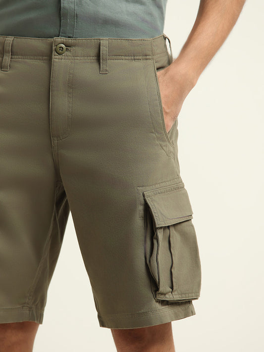 WES Casuals Green Relaxed Fit Cargo Shorts