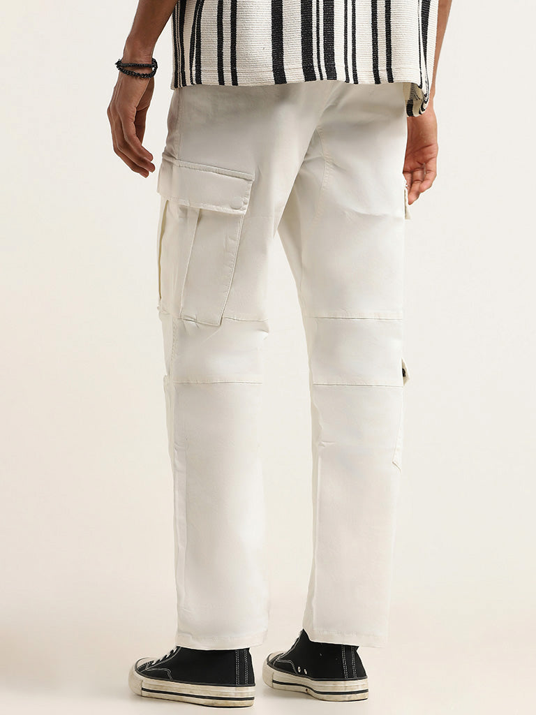 Wrangler Men's Relaxed Fit Flex Cargo Pants - Khaki 34x30 : Target