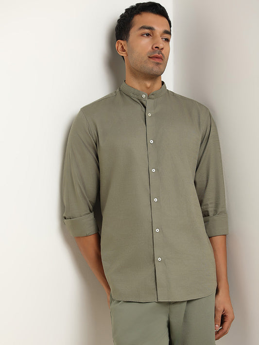 Ascot Green Solid Relaxed-Fit Shirt