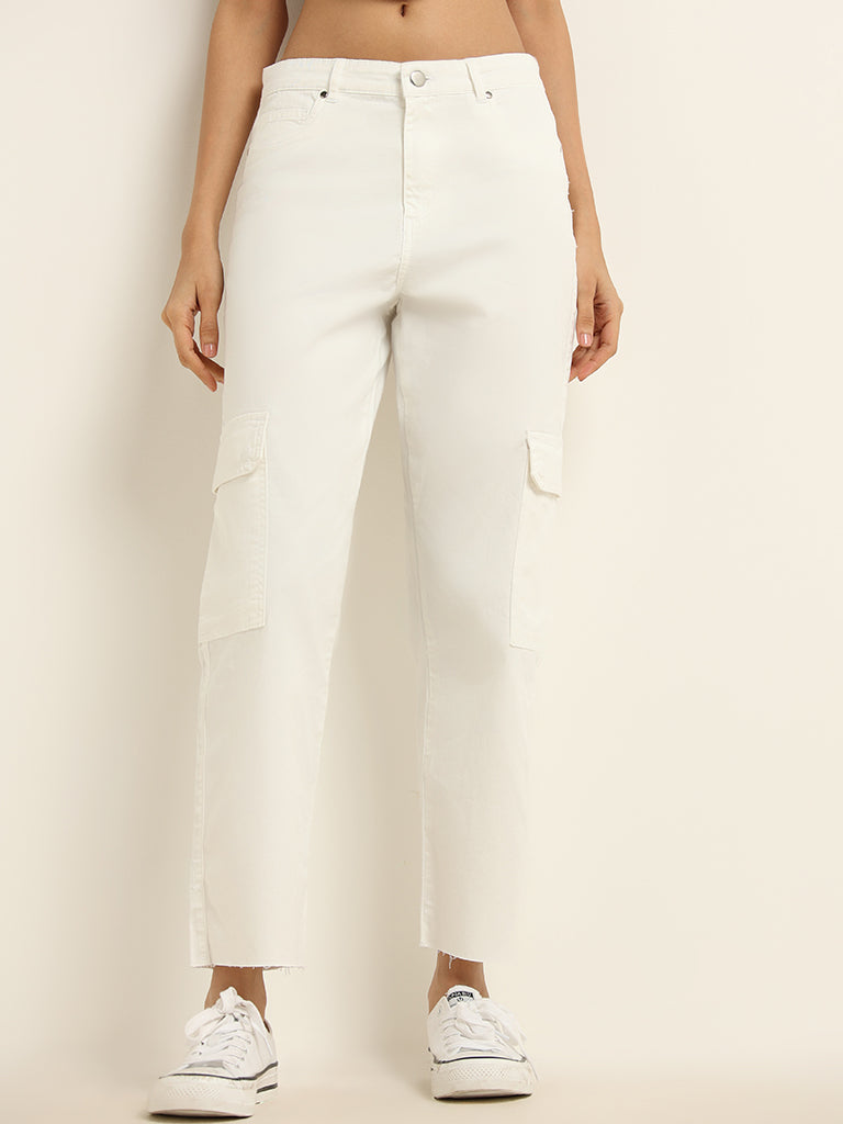 Nuon White Straight - Fit Mid Rise Jeans
