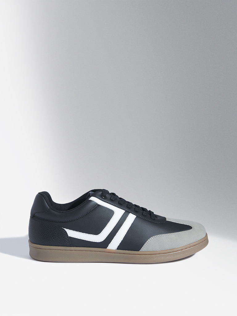 SOLEPLAY Black Colour-Blocked Leather Sneakers