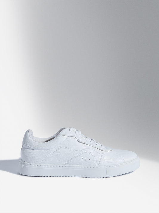 SOLEPLAY White Sneakers