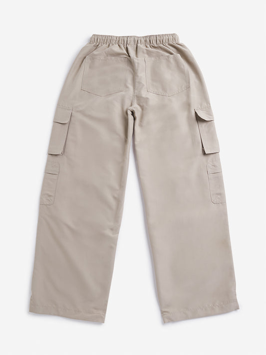Y&F Kids Beige Cargo-Styled Mid Rise Trousers