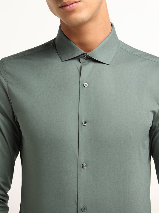 WES Formals Green Solid Cotton Blend Ultra Slim Fit Shirt