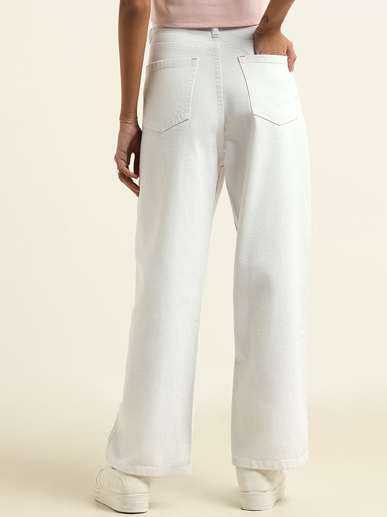 Nuon White Straight Fit High Rise Jeans