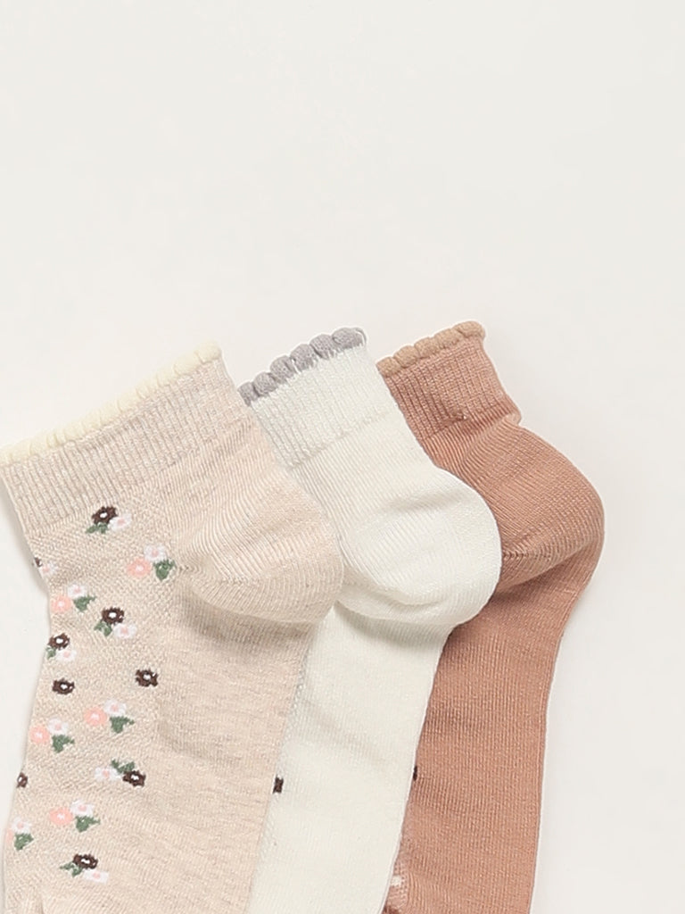 Y&F Kids Multicolor Embroidered Socks - Pack of 3