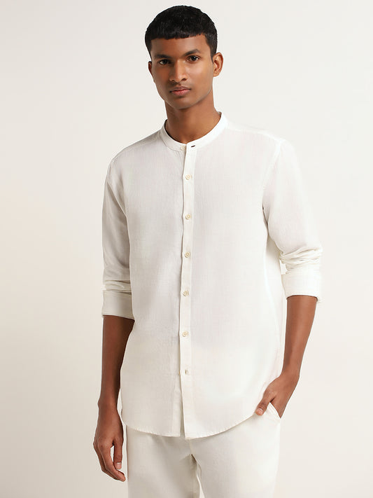 ETA Off-White Solid Resort Fit Grandad Blended Linen Shirt