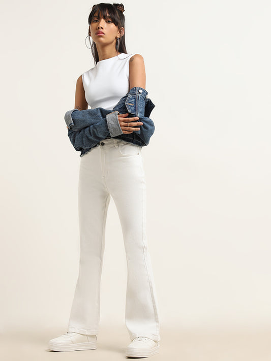 Nuon White Mid-Rise Relaxed Fit Jeans