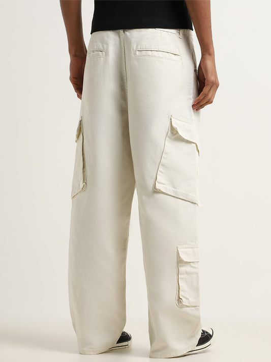 Nuon Off-White Mid Rise Loose Fit Jeans