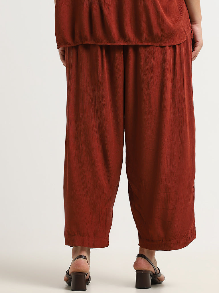 Gia Brown Solid Straight Fit Pants