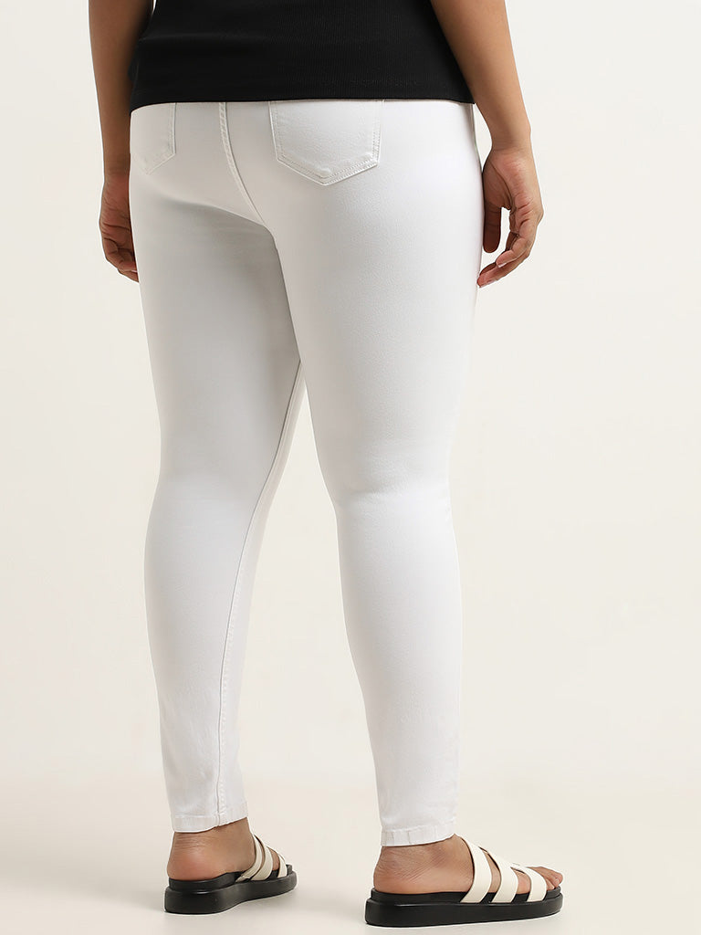 Gia White Slim Fit Mid Rise Jeggings