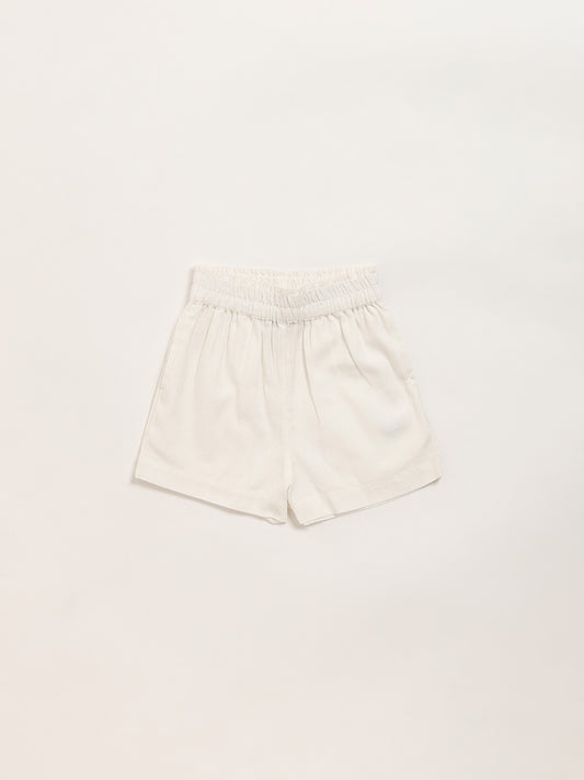 Utsa Kids White Solid Mid Rise Shorts (2 - 8yrs)