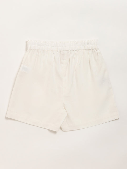 Utsa Kids White Solid Mid Rise Shorts