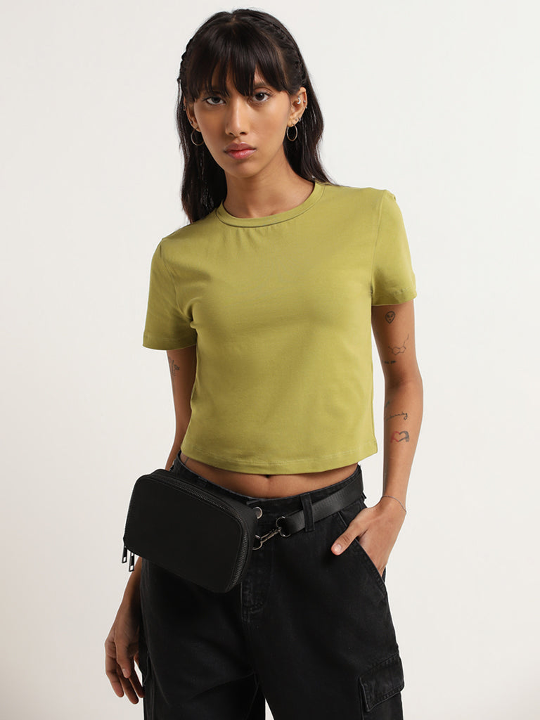 Nuon Solid Green Crop T-Shirt