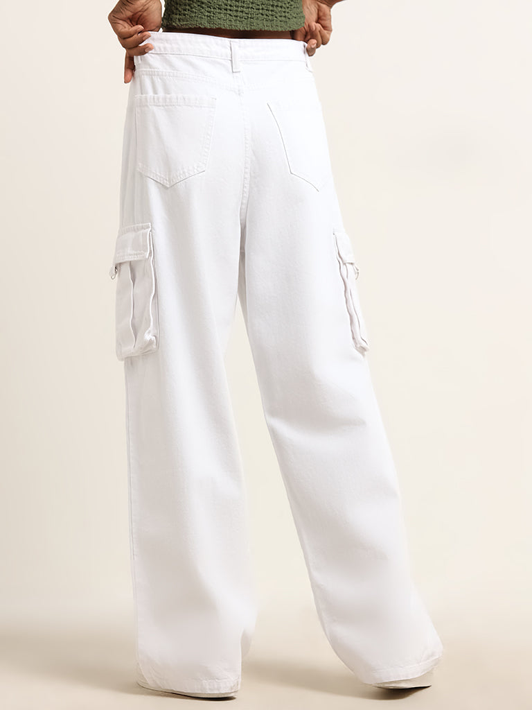 Nuon White Relaxed Fit Mid Rise Jeans