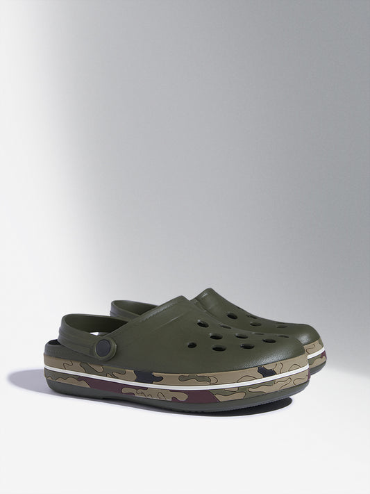 SOLEPLAY Olive Camouflage Detailed Clogs