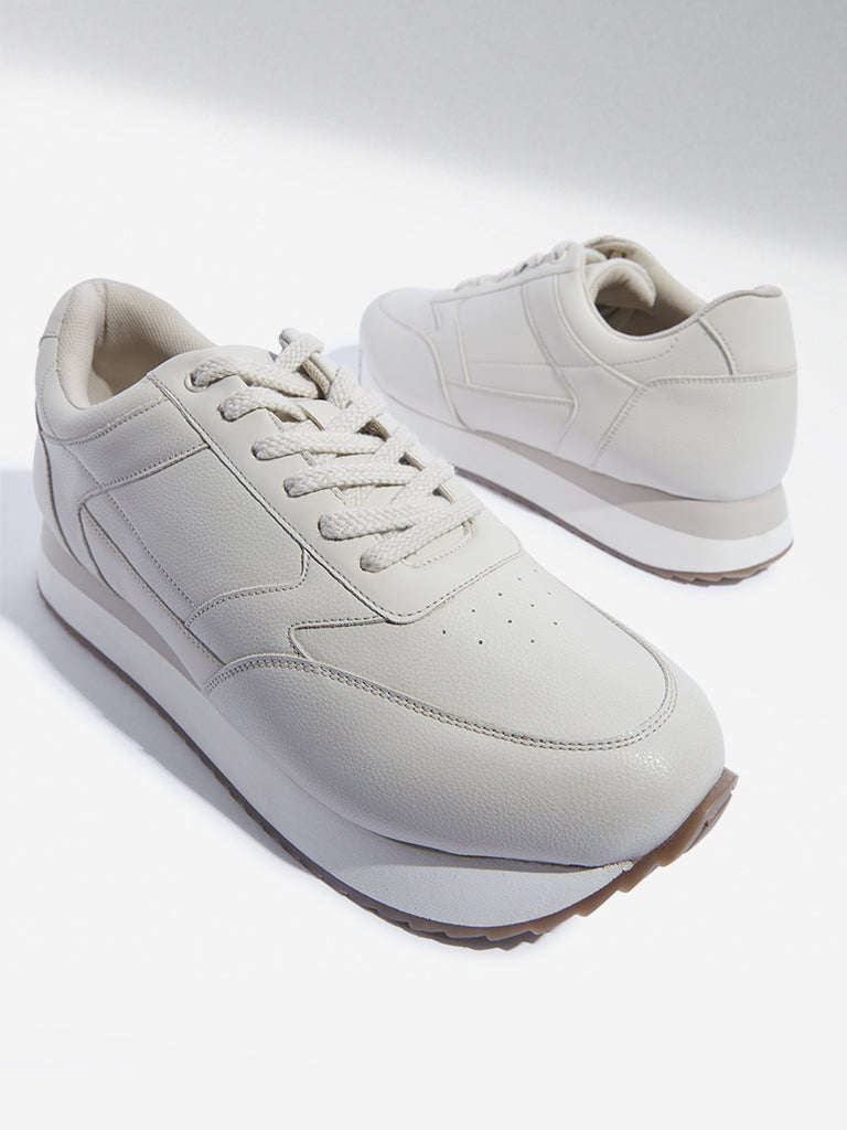 Westside SOLEPLAY Men's  Beige Perforated Lace-Up Sneakers for Casual Wear Zoomed View