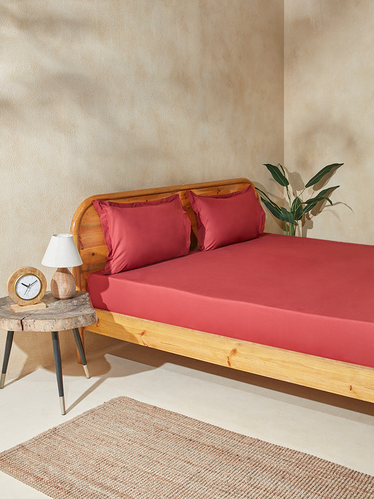 Westside Home Dark Red Solid Queen Bed Fitted Sheet and Pillowcase Set