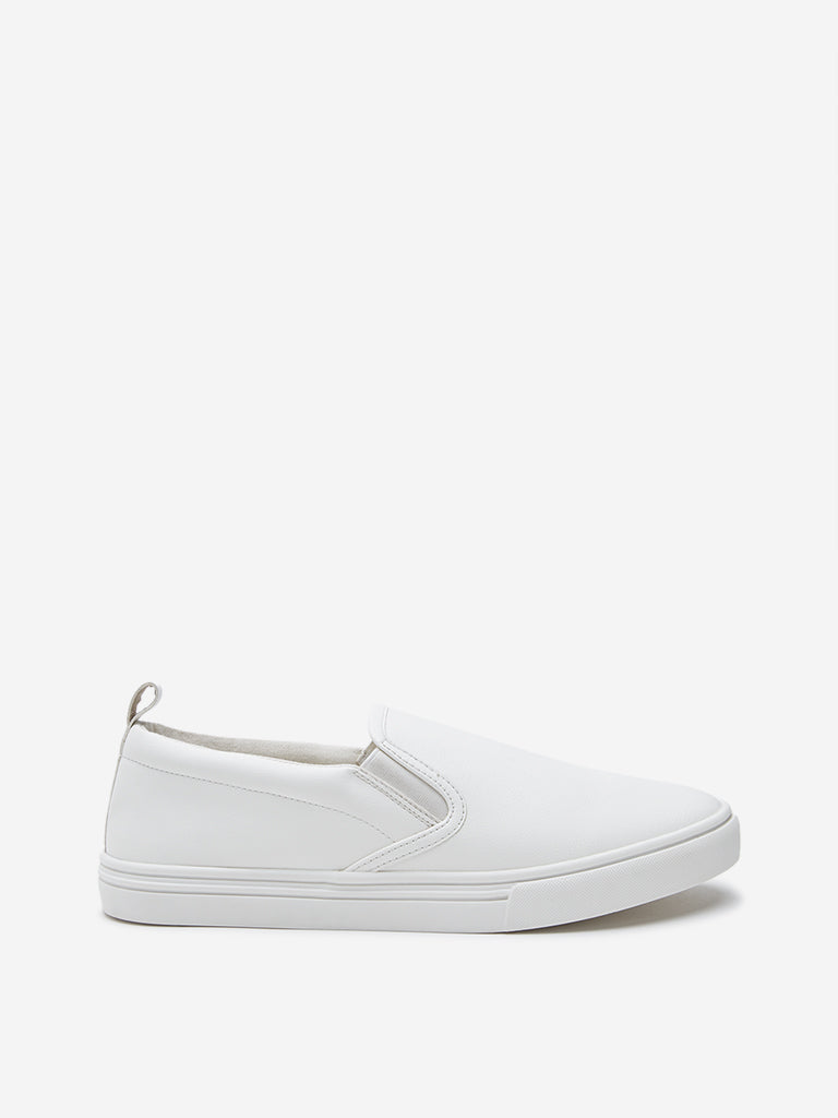 Westside SOLEPLAY Men's  White Slip-On Shoes for Casual Wear Side View