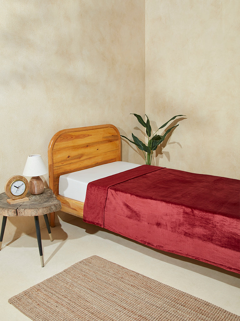Buy Westside Home Maroon Single Bed Fleece Blanket from Westside