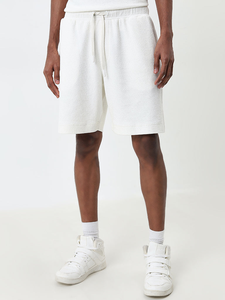 Studio fit shorts top