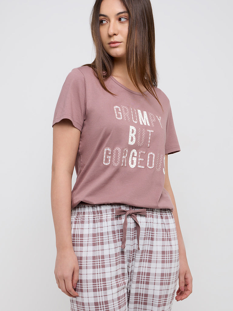Buy Wunderlove Mauve Text Printed Cotton Pyjamas Set in A Bag from