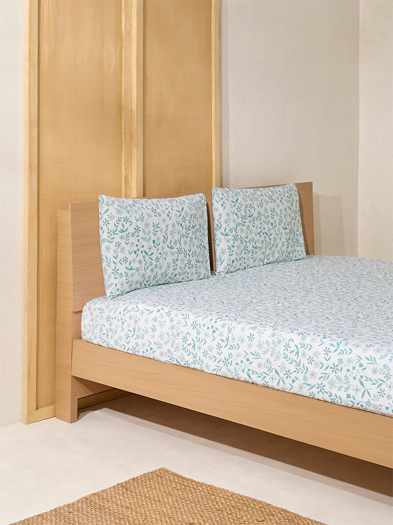 Westside Home Blue Floral Design Queen Bed Flat Sheet and Pillowcase Set