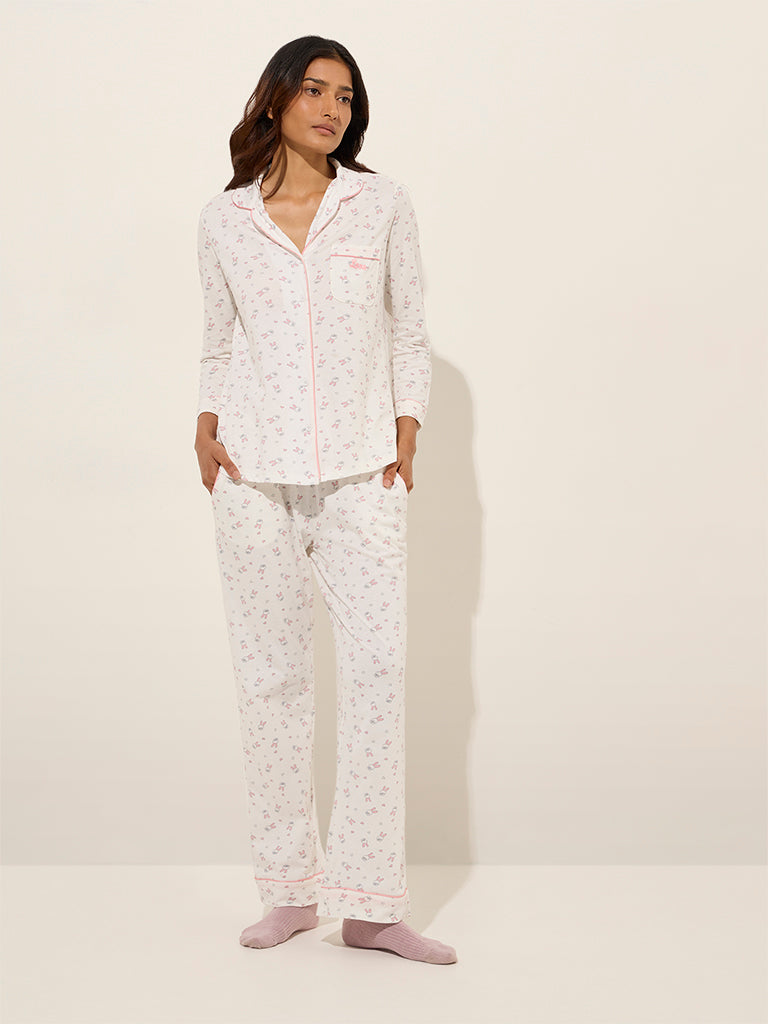 Wunderlove White Christmas-Themed Cotton Shirt and Pyjamas Set