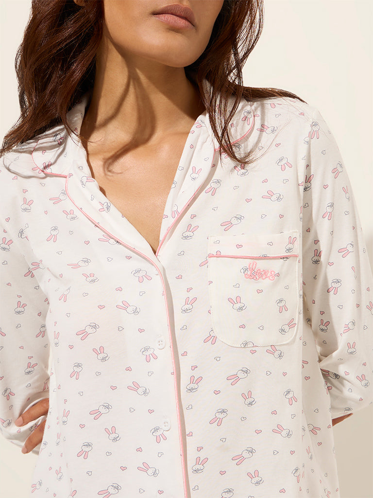 Wunderlove White Christmas-Themed Cotton Shirt and Pyjamas Set