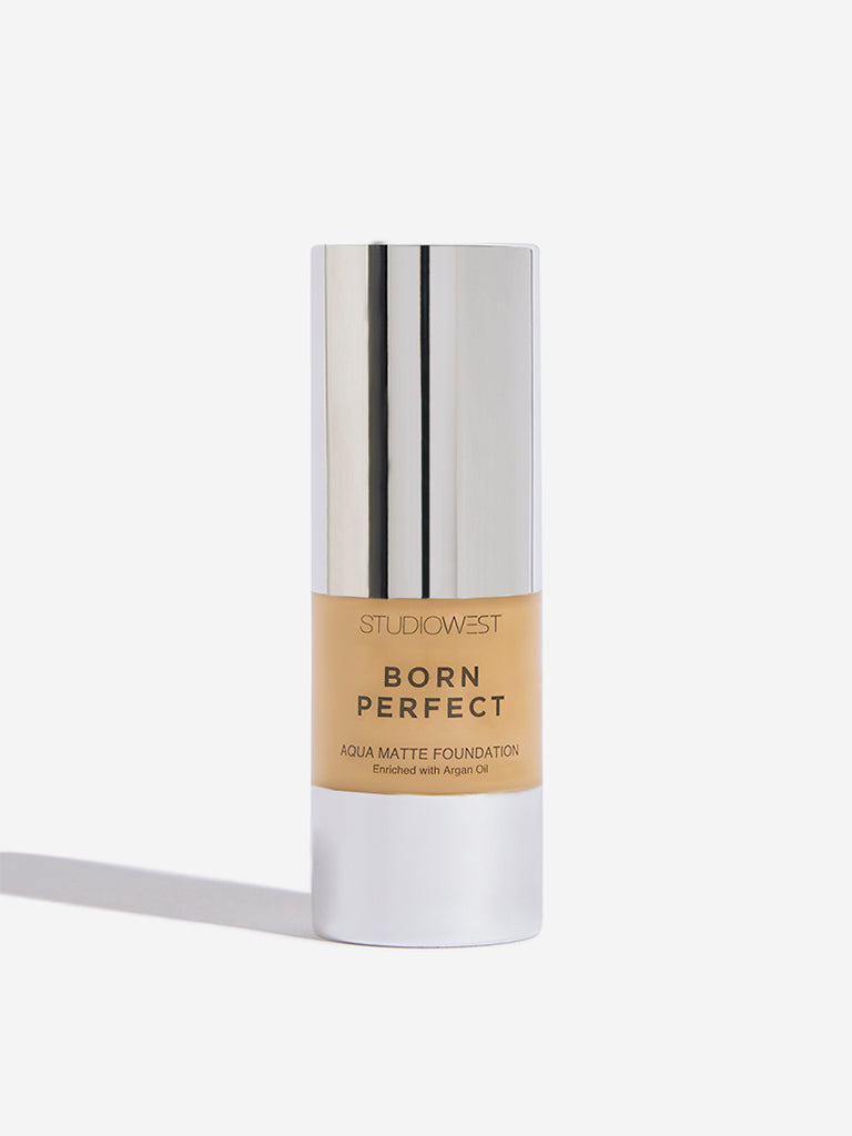 Studiowest Latte Born Perfect Aqua Matte Foundation - 23 ml