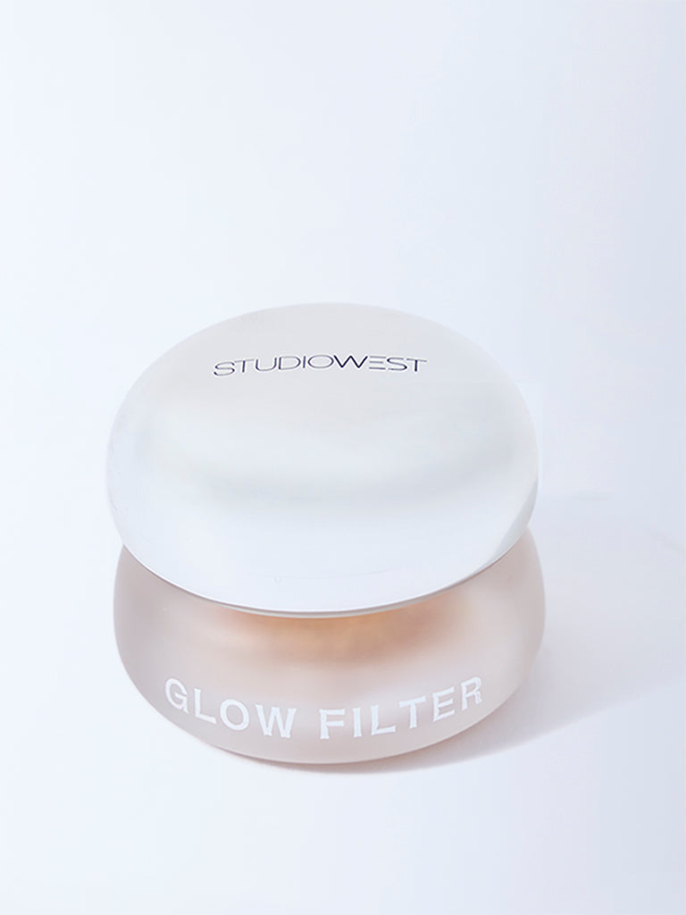 Studiowest Glow Filter Goldie Eyeshadow - 7.5 gm