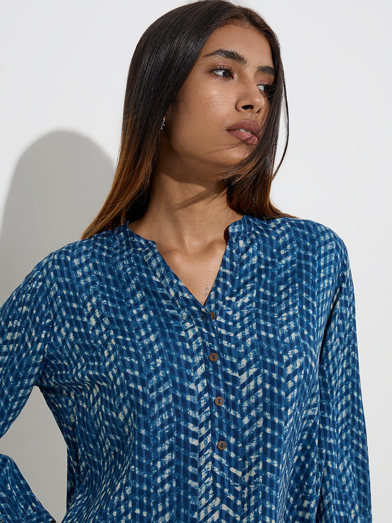 Utsa Indigo Chevron Printed Straight Kurti