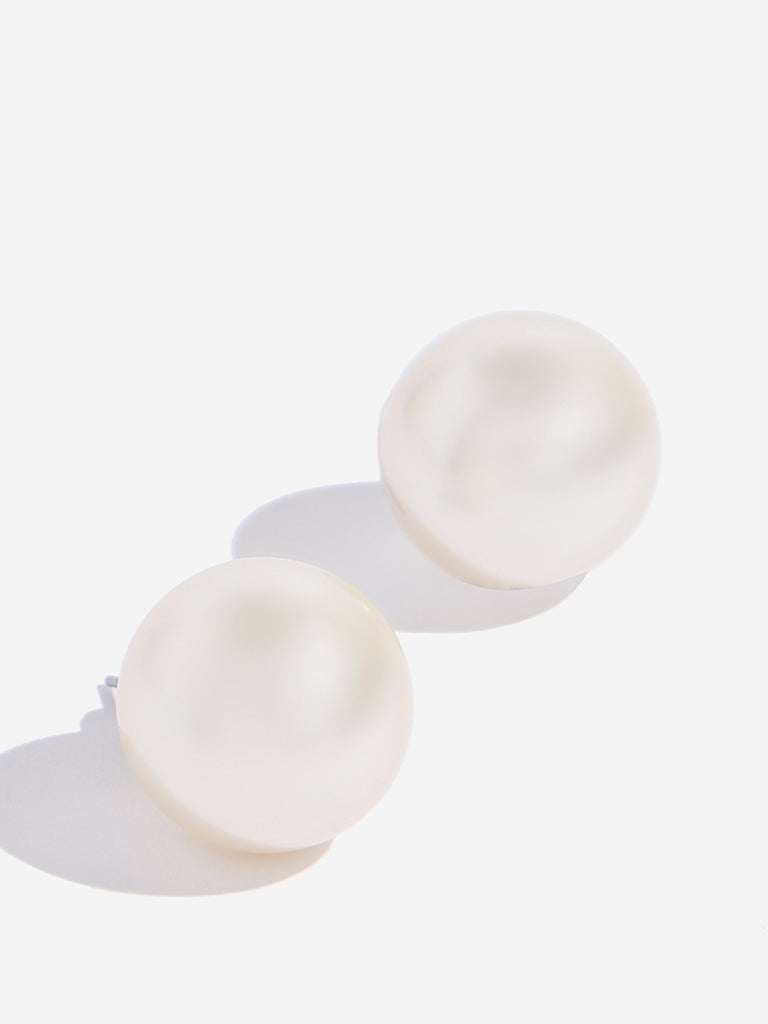 Westside Accessories Ivory Pearl Stud Earrings