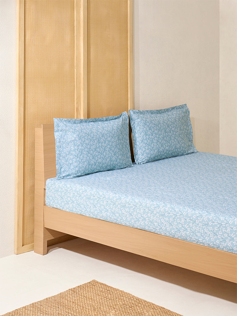 Westside Home Blue Floral Design Queen Bed Fitted Sheet and Pillowcase Set