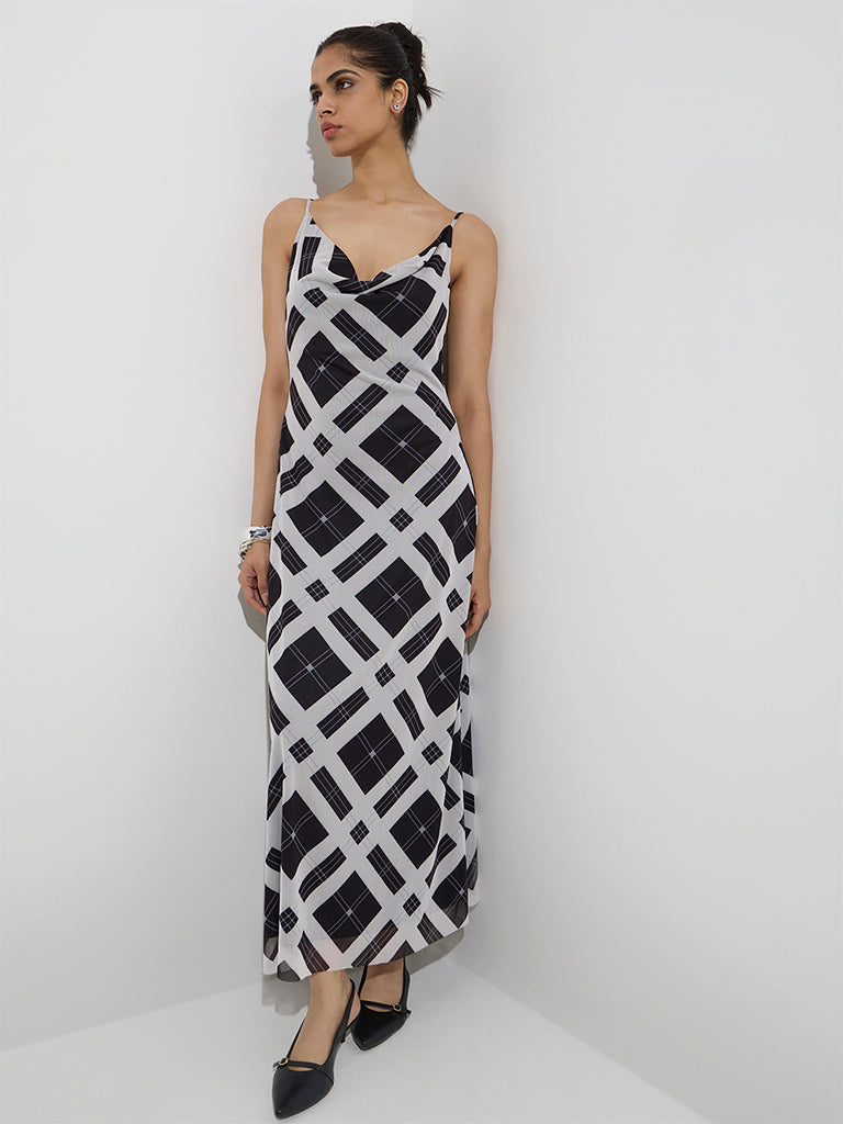 Wardrobe Black Checks Design Straight Dress