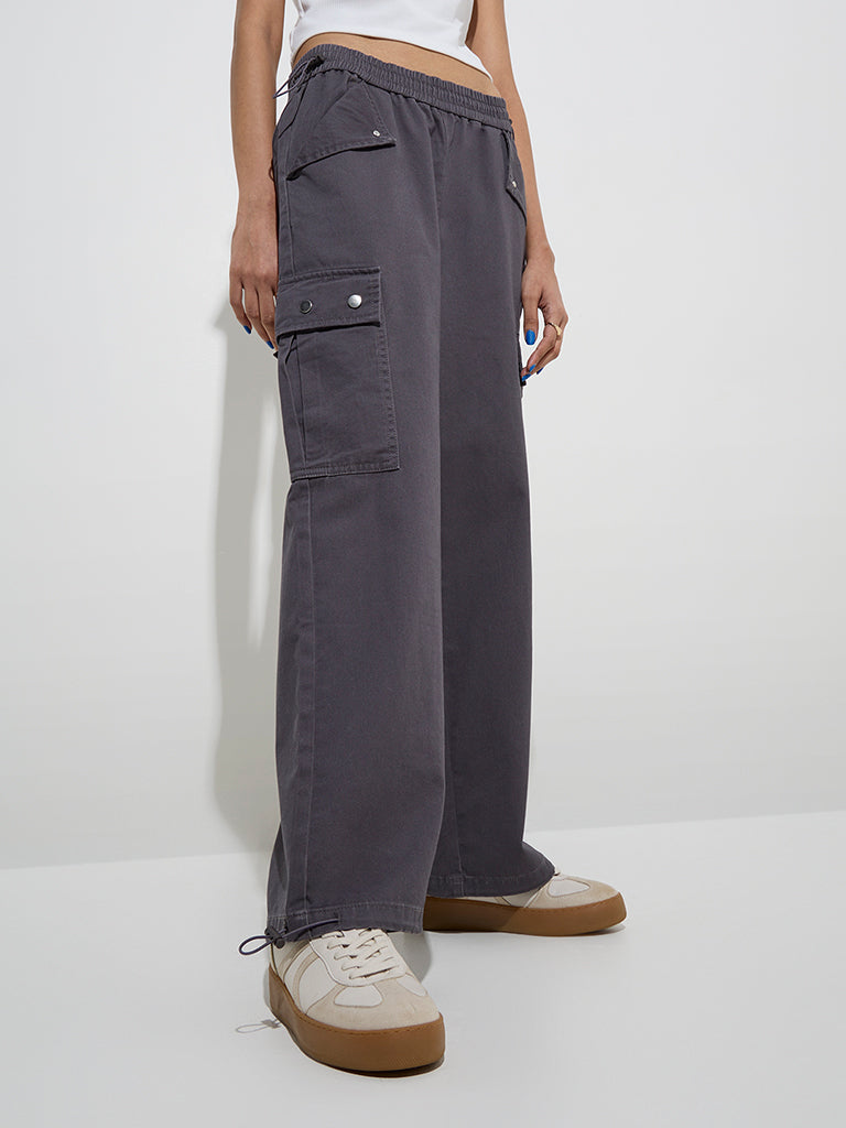Nuon Dark Grey Cargo-Style Mid-Rise Cotton Pants