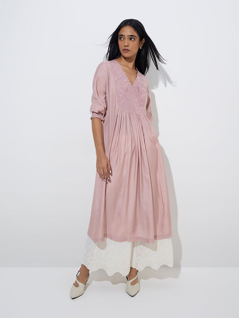 Zuba Dusty Pink Embroidered Cotton-Blend A-Line Kurta