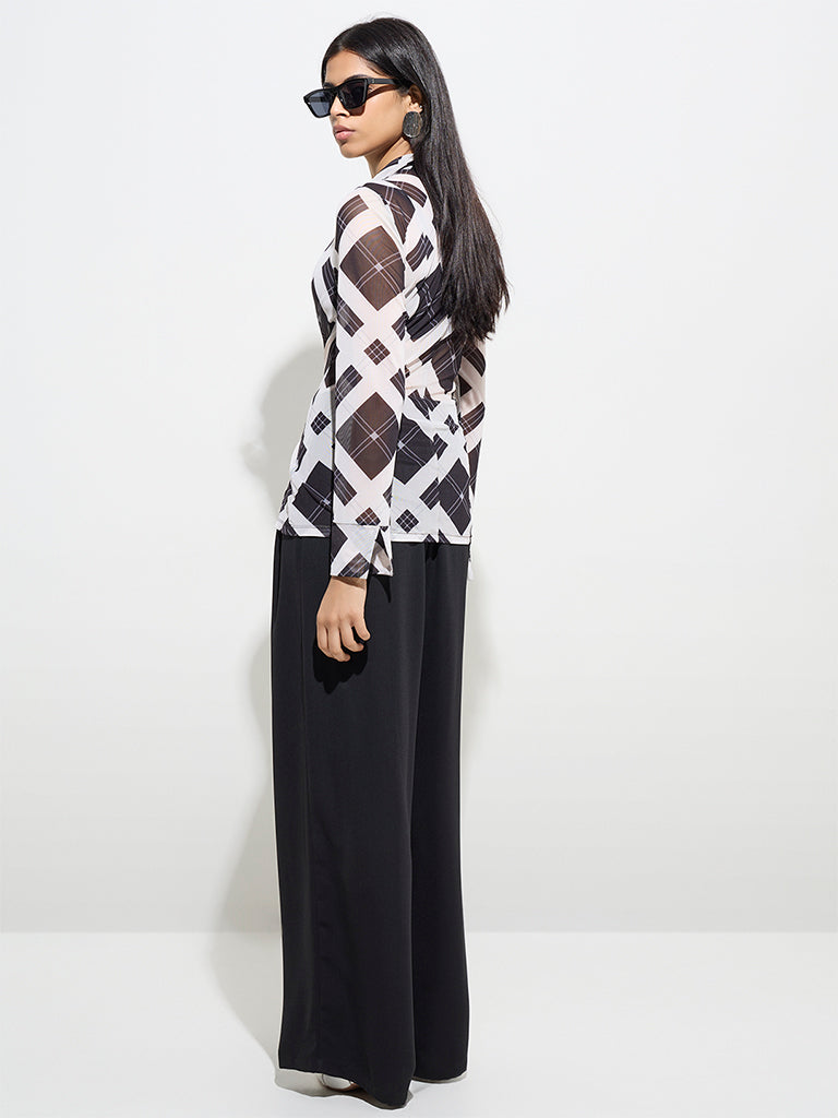 Wardrobe Black Solid High-Rise Trousers