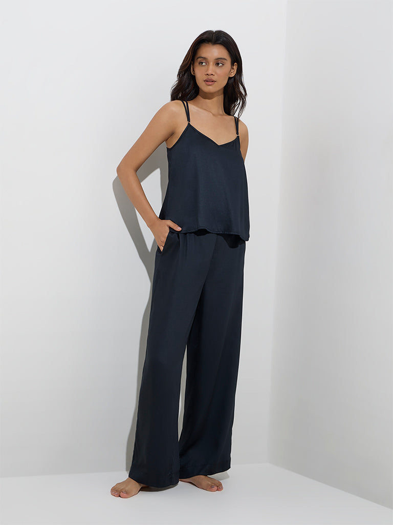 Wunderlove Solid Black Camisole