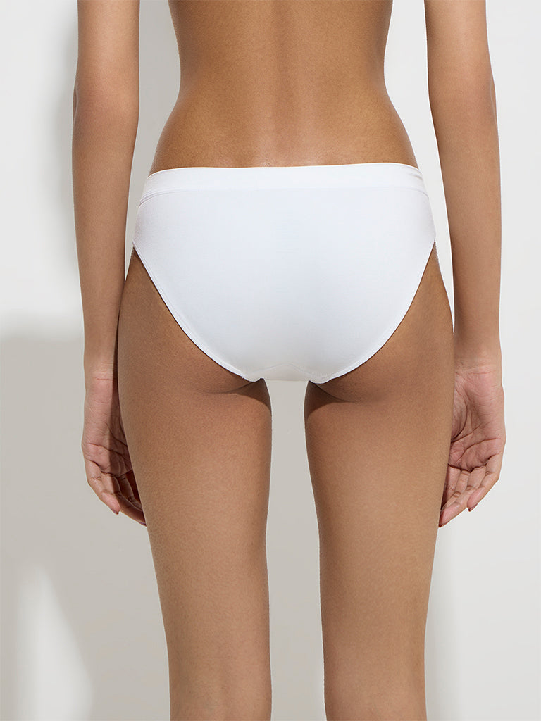 Superstar White Seamfree Bikini Brief